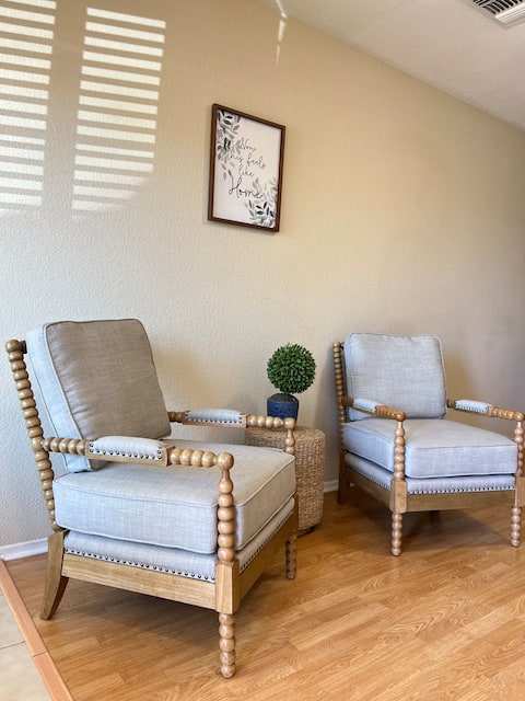 Desert Delight 3 Bedroom Home-sleeps7