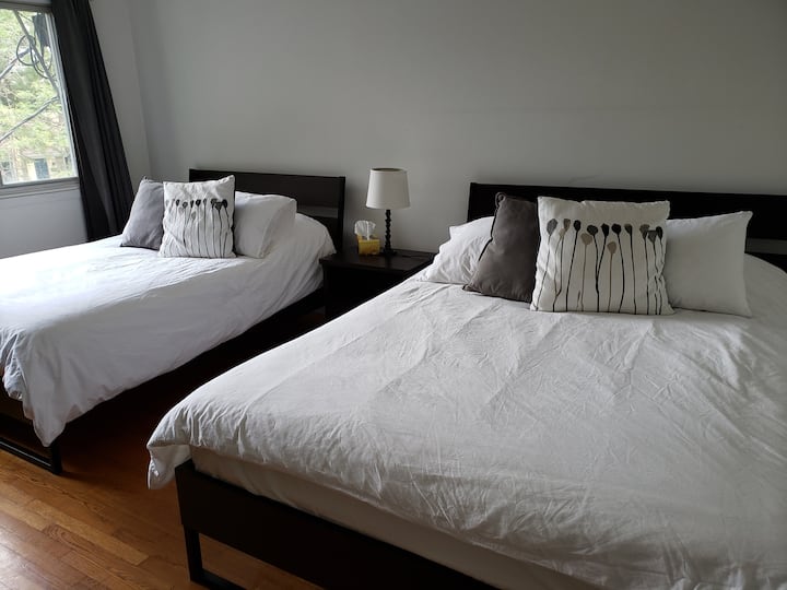 Walking distance to airport ,Room #3, 2 Beds