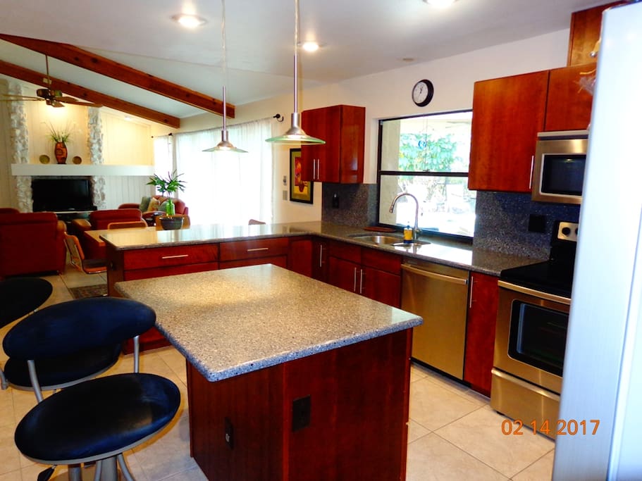 KITCHEN ISLAND