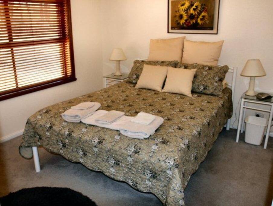 cottage bedroom 1 with ensuite