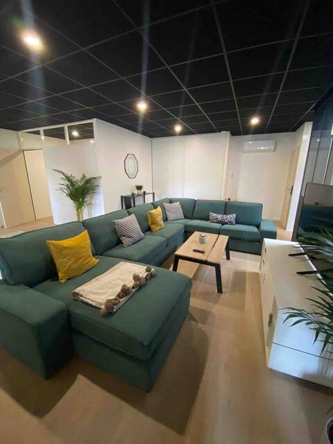 Large 4 bedroom loft near city center