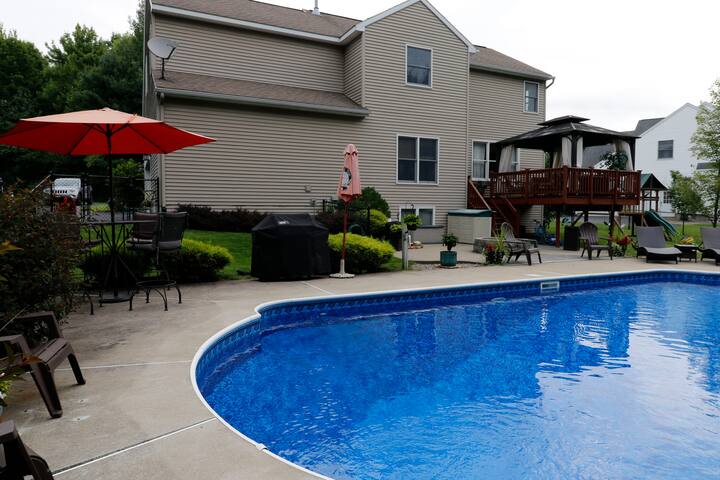 Saratoga Springs Home W Pool Minutes To The Track Houses For Rent In Ballston Spa New York United States