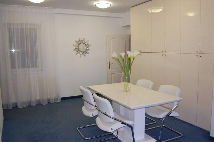 City Center Apartment gallery image 3