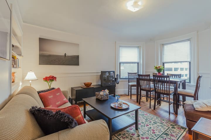 Charming near Harvard/MIT w/Parking