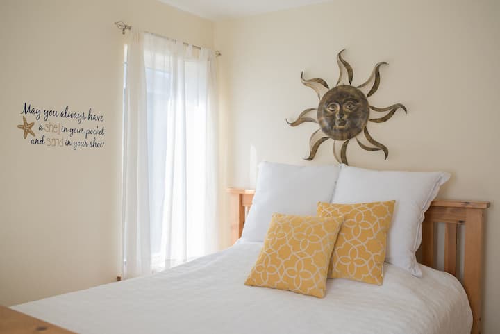 Second Bedroom, "sun" room. 