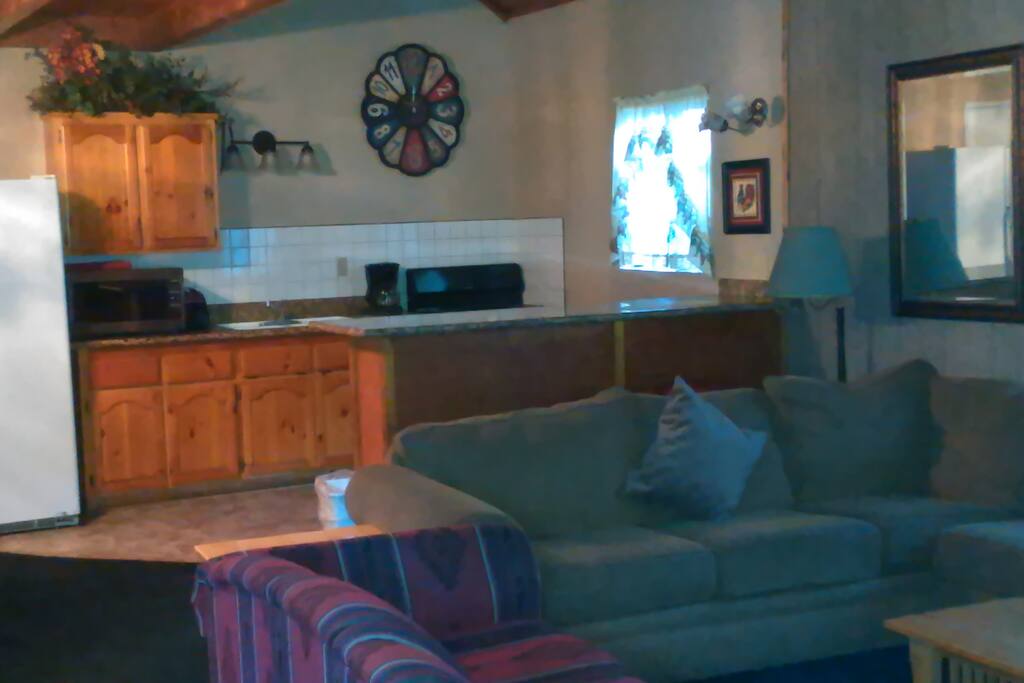 LOOKING INTO KITCHEN