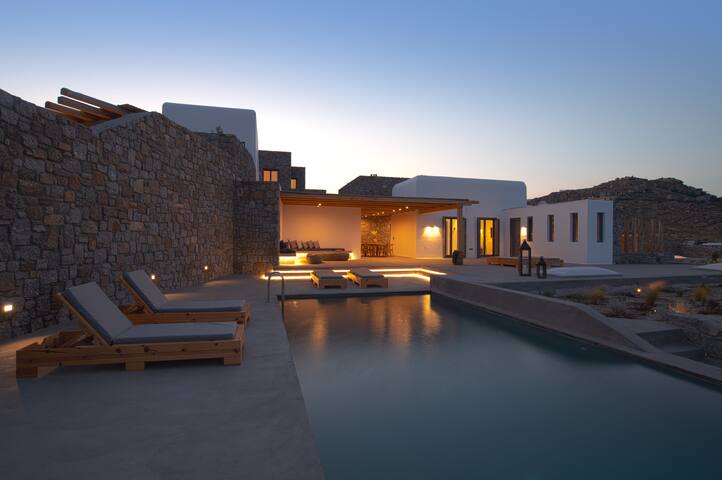 Villa Tourmaline by Mykonos Rocks gallery image 2
