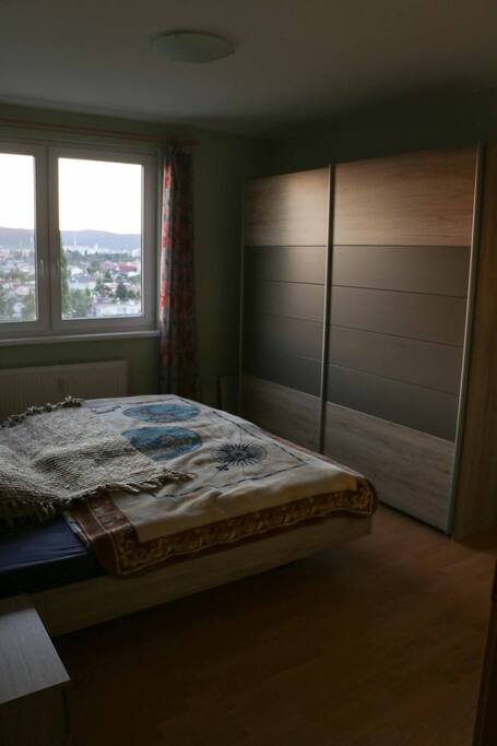 king size bed