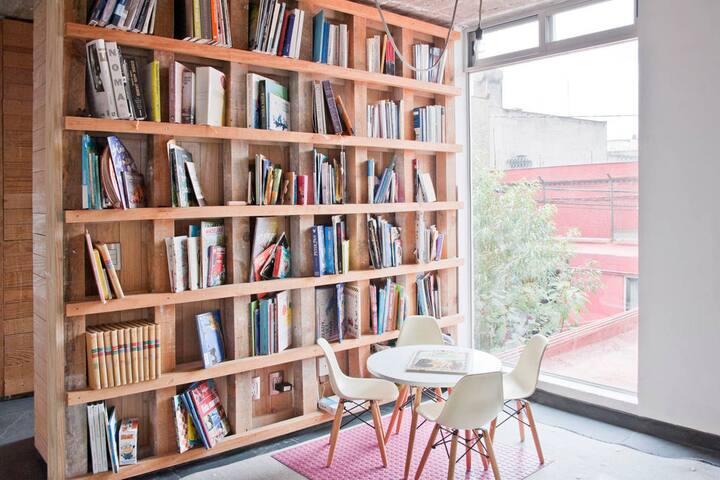 Beautiful House in the heart of the city ! gallery image 4