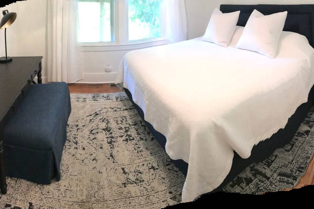 Master king bedroom