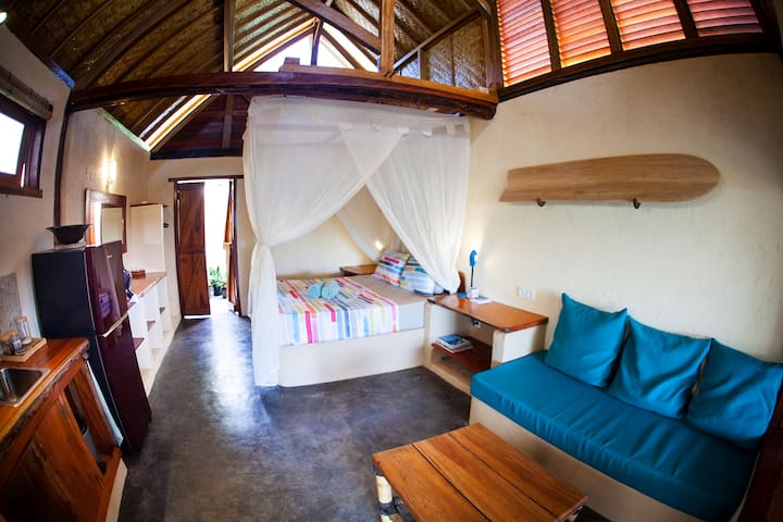 Eco-Bungalow on the beach in Gerupuk, Lombok!