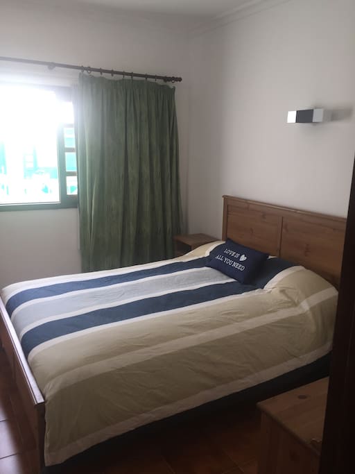 Habitación entrada, cama matrimonio