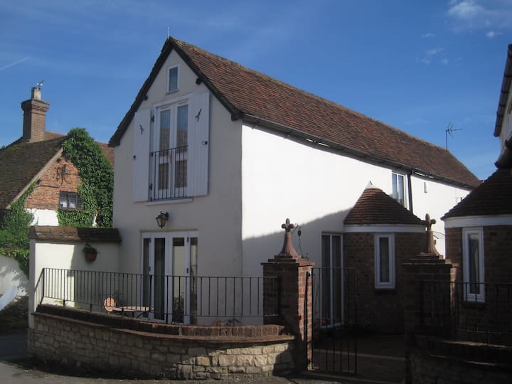 Haddenham Holiday Rentals & Homes England, United Kingdom Airbnb