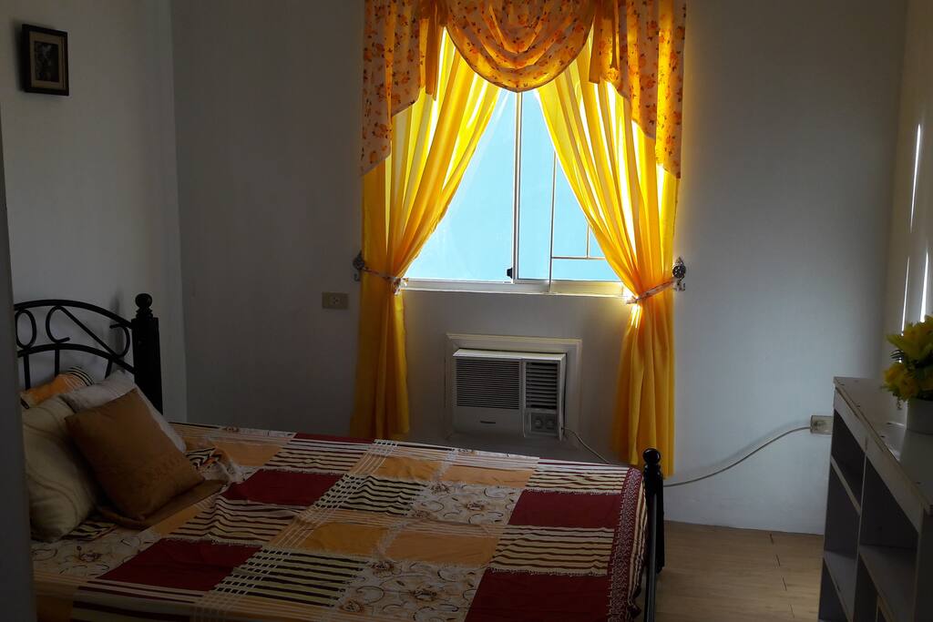 room w/ double bed