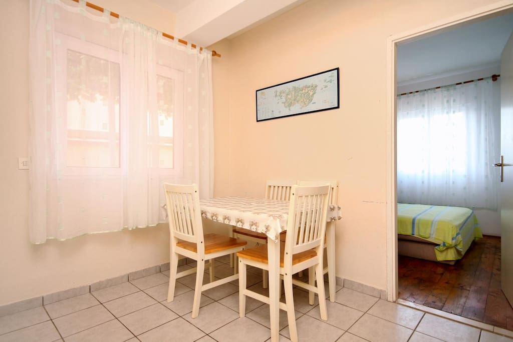 Dining room, Surface: 9 m²