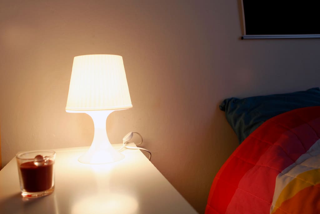 Simply design as the table lamp makes room very positive and modern atmosphere