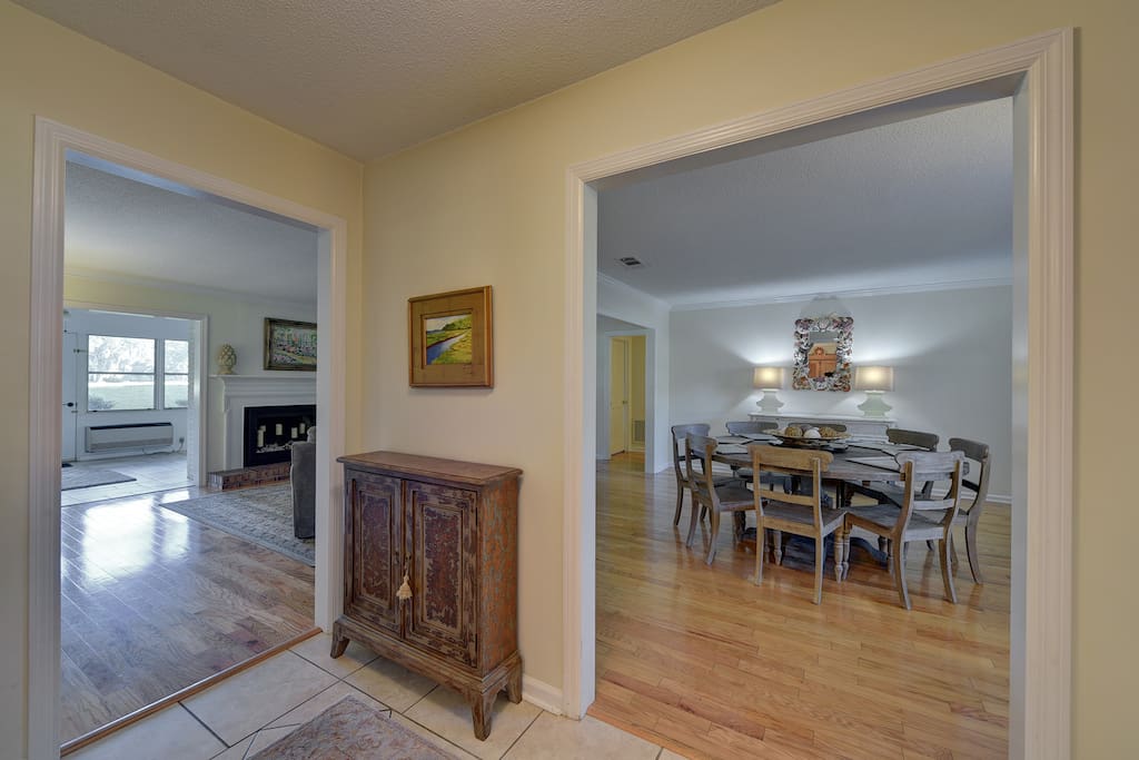 Open floorplan ideal for family gatherings