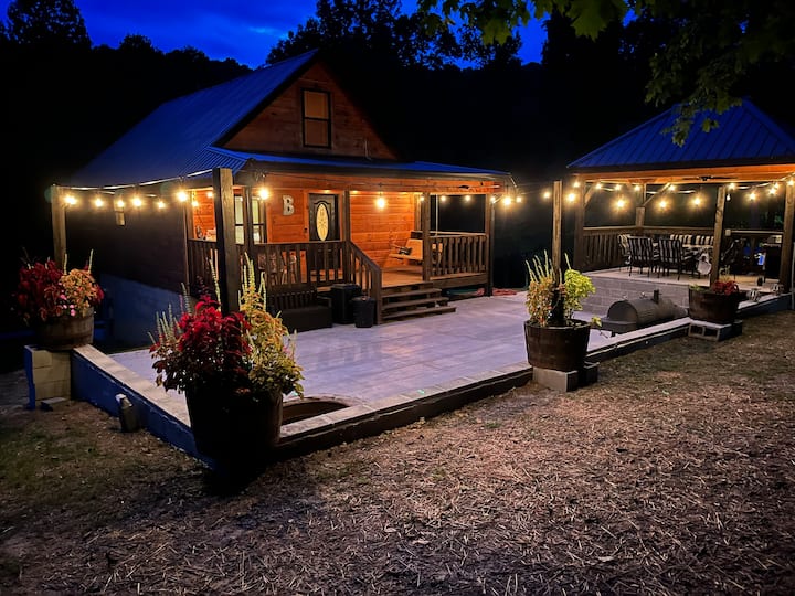 Pa's Cozy Cabin Cabins for Rent in Jamestown, Tennessee, United