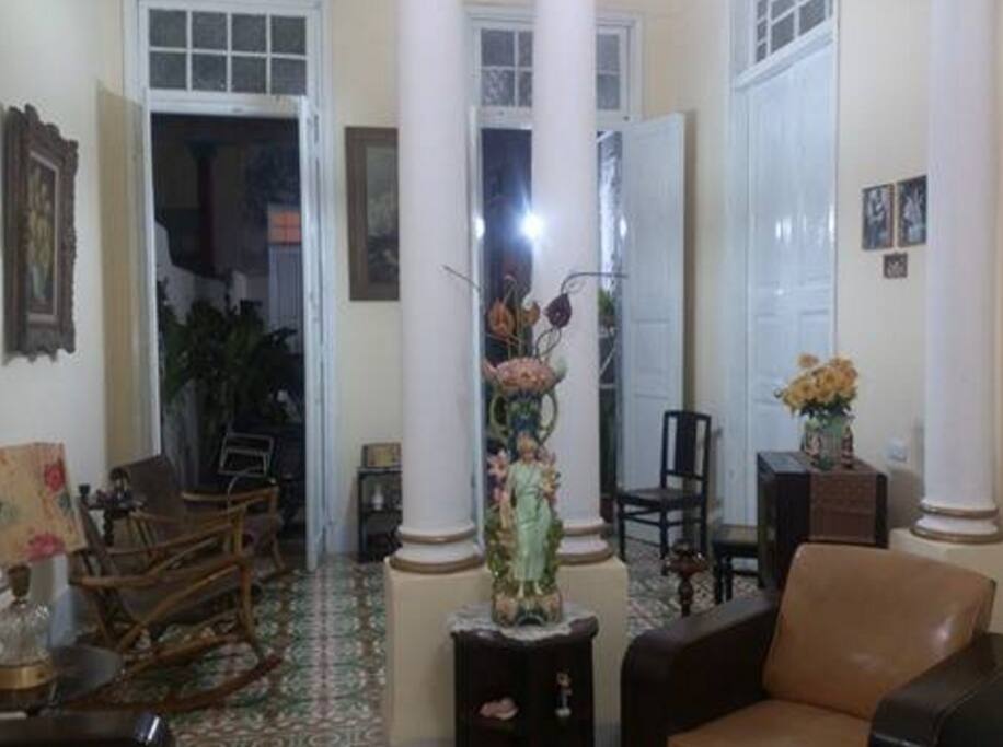 Disfrute de nuestro ambiente colonial.