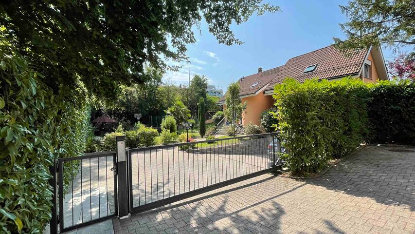 Charming family home in Montreux with jacuzzi gallery image 3