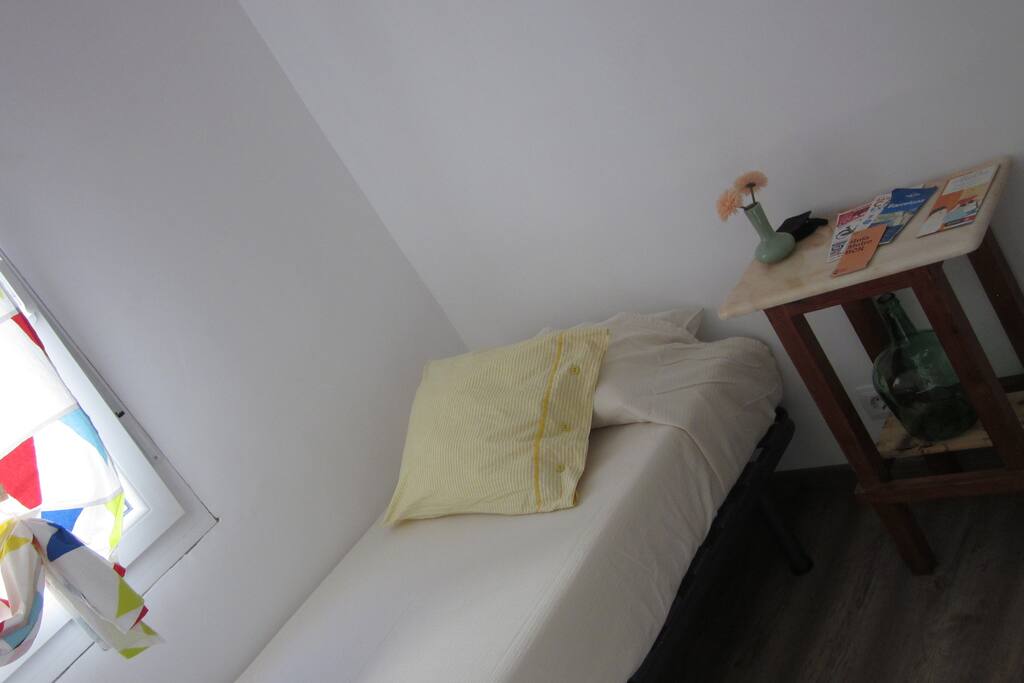 Bright single room
