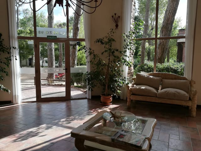 Dpto con todos los servicios en  carilo