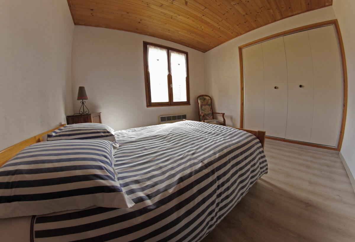 საძინებელი 1