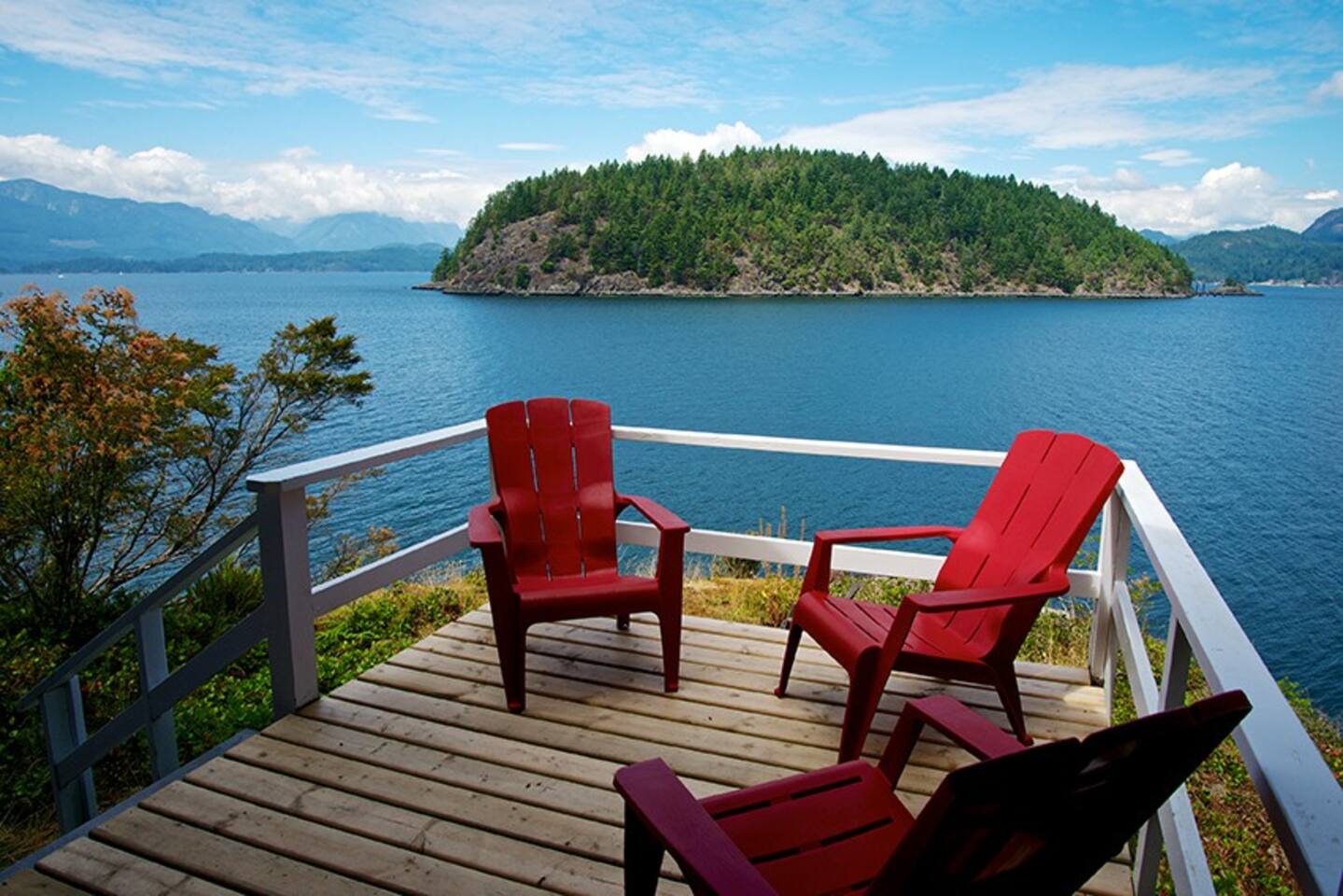 Eastman Waterfront Cottage On Bowen Cabins For Rent In Bowen Island