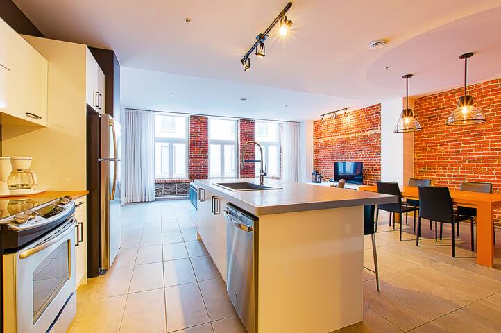 101 – Lofts St-Joseph – Par Les Lofts Vieux-QC gallery image 3