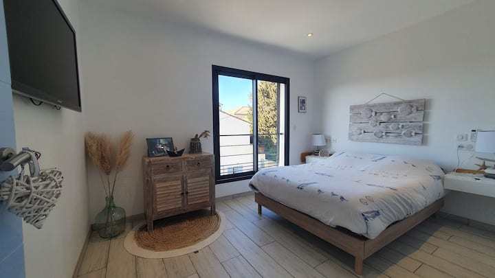 ห้องนอนผู้ปกครอง