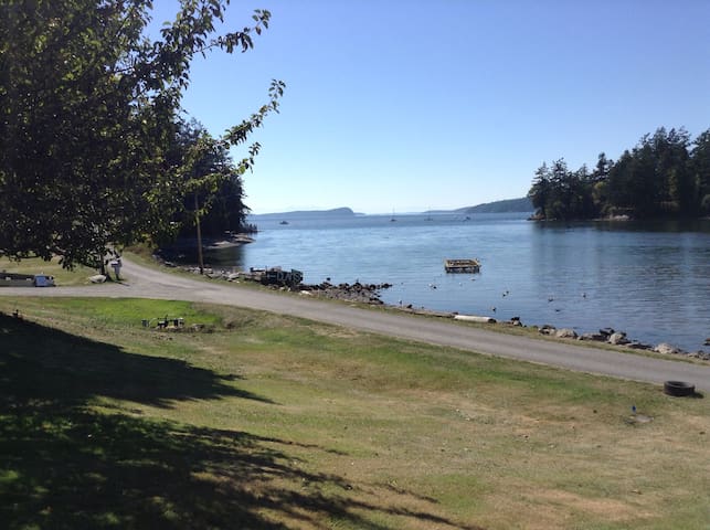 Buck Bay Getaway