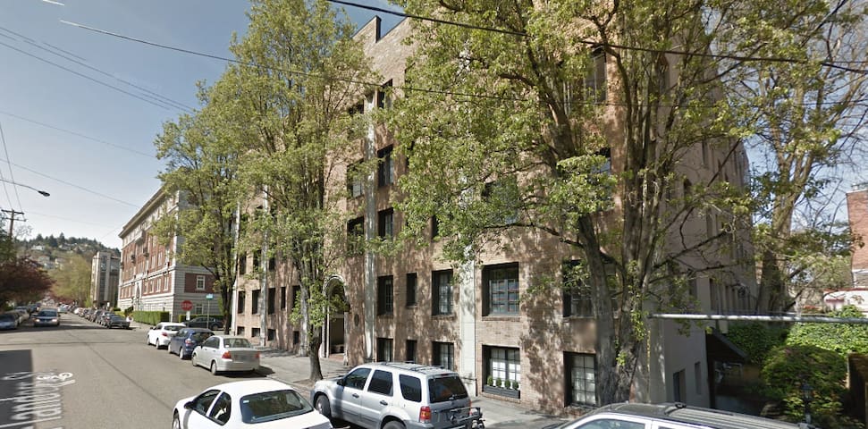 Lovely Studio in the Heart of NW/Pearl