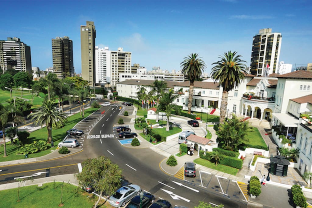 Located in the heart of San Isidro / Situado en el corazon de San Isidro