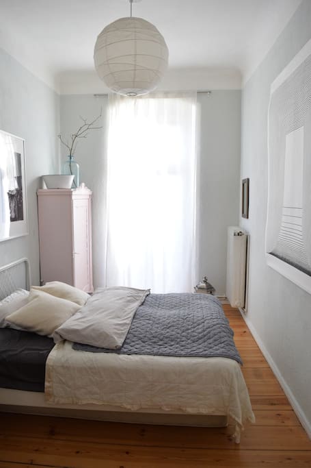 Bedroom - Schlafzimmer