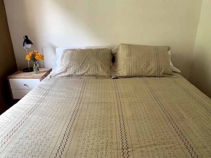 غرفة ثانية (بسرير بحجم كبير)