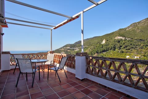 Apartment with nice view and large terrace