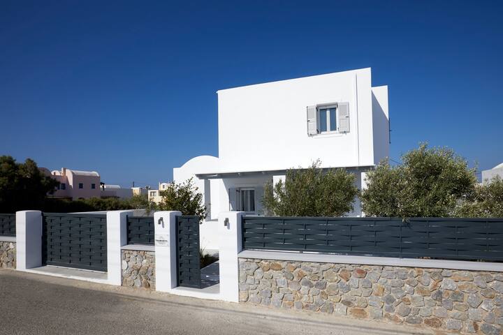 Tramonto Villa with private pool gallery image 4