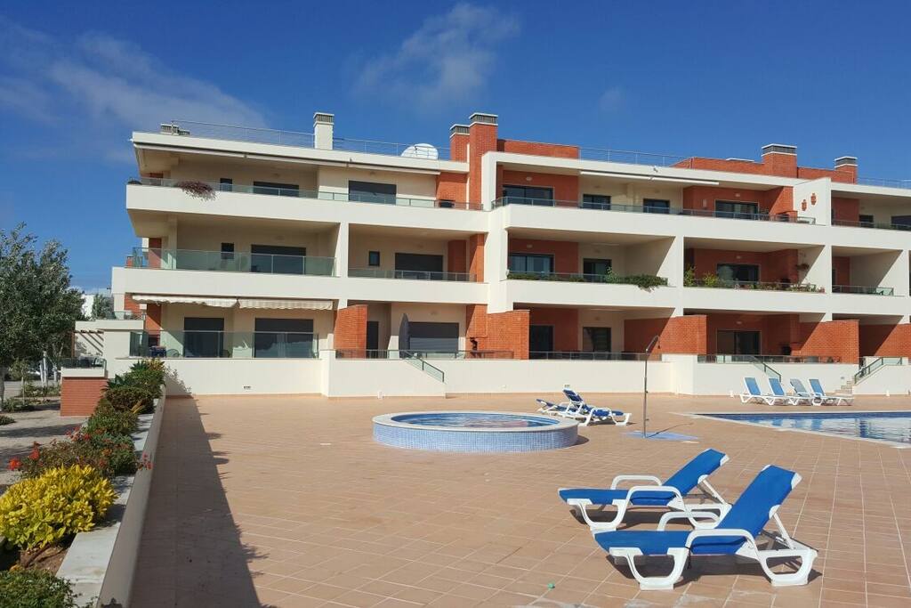 Meia Praia Apartment.