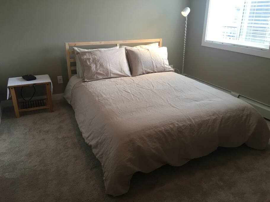 Queen bed