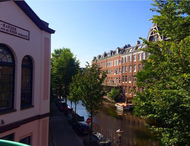 Canal View Apartment! Jordaan Area
