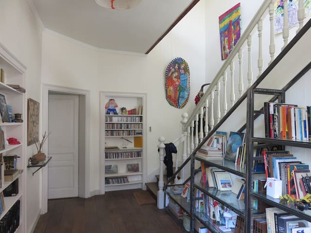 Studio in a character house in the city center.