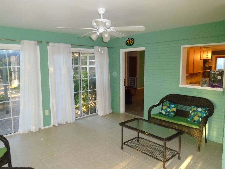 Entry / Sunroom