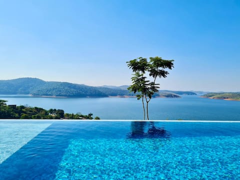 Cottage in Igarata with infinity
