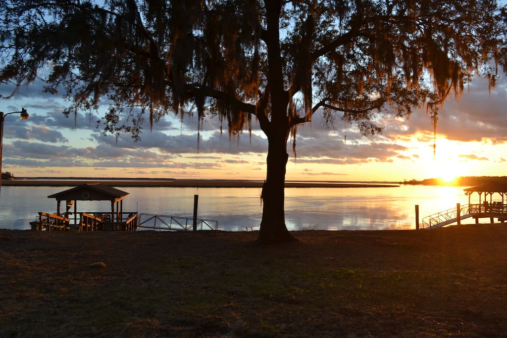 The Moonshine Cabin at Colonels Island GA Houses for Rent in Midway