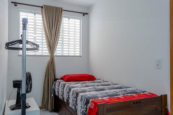 Tercer dormitorio con cama individual