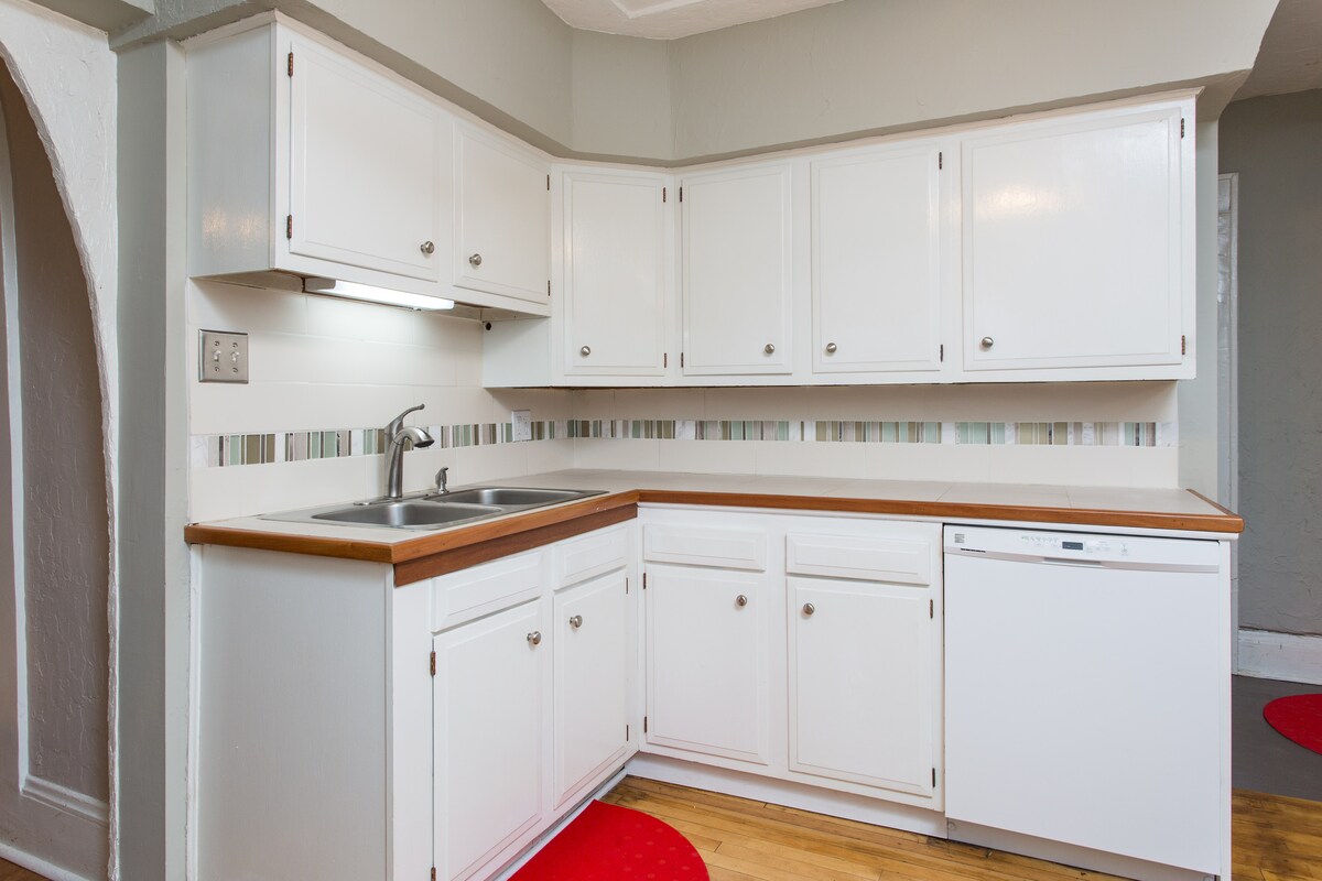 Jetson's cottage – Concordia, Macalester, Allianz