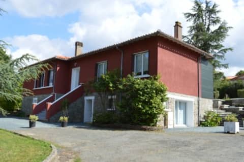 Large House for 20 family/friendly pers