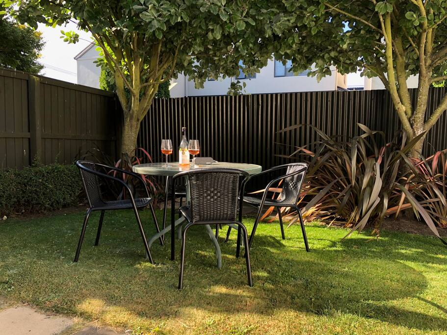 Private outdoor courtyard to enjoy al fresco dining