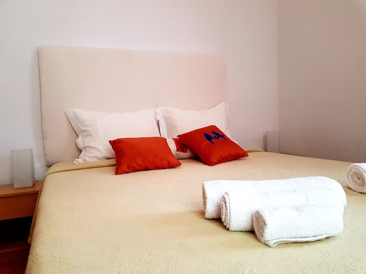 საძინებელი 1