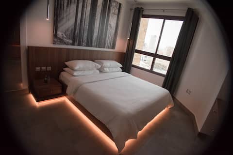 Luxury Seaview apartment heart of Salmiya